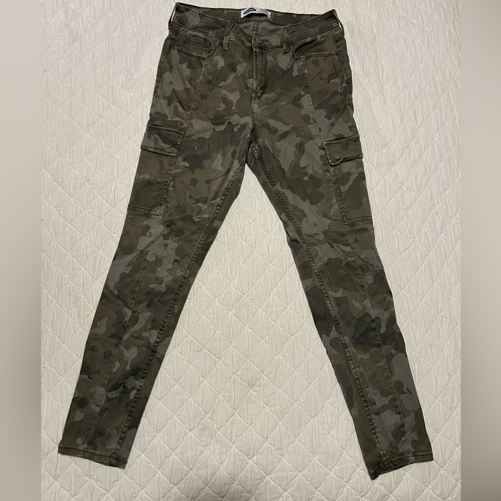 Old Navy Women’s skinny jeans size 12